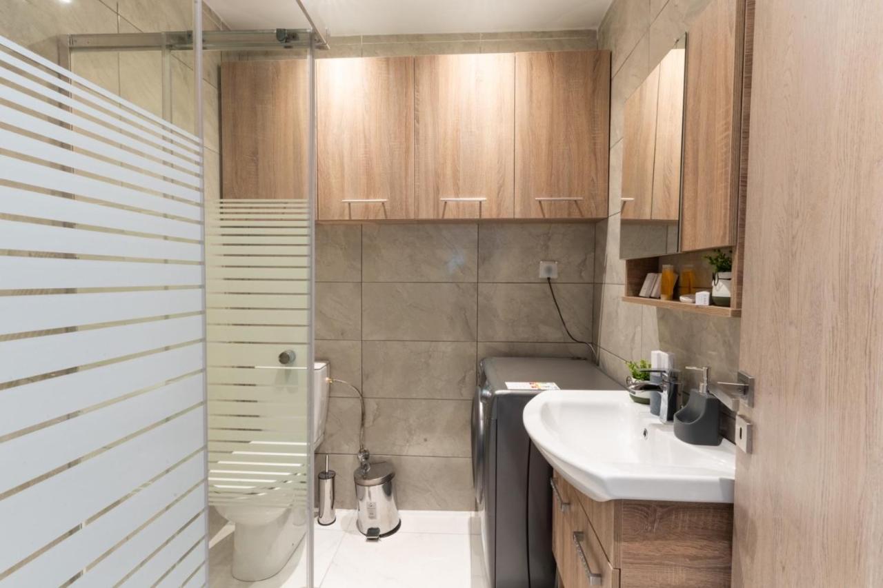 Aiolos Luxury Suite 3 Agios Dimitrios Near Metro アテネ エクステリア 写真
